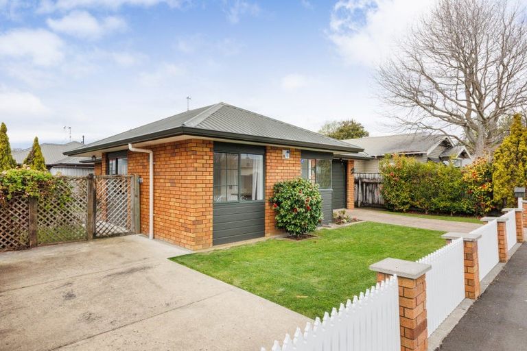 Photo of property in 49 Lyndhurst Street, Takaro, Palmerston North, 4412