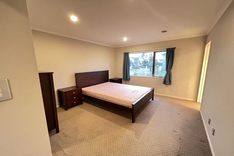 Photo of property in 37 Clover Drive, Henderson, Auckland, 0610