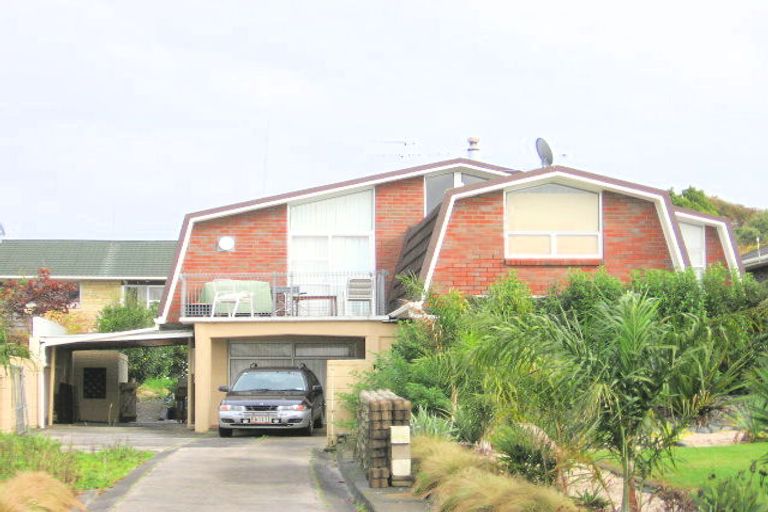 Photo of property in 7 Rosario Crescent, Red Beach, 0932