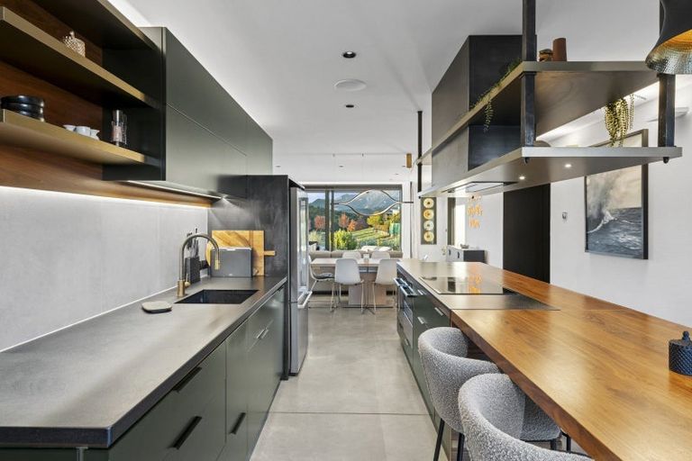 Photo of property in 5 Diamond Lane, Wanaka, 9305