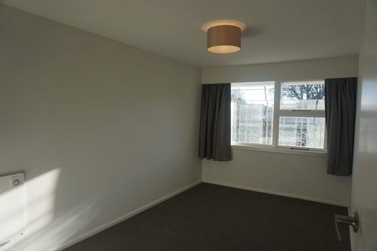 Photo of property in 2/32 Brittan Street, Linwood, Christchurch, 8011