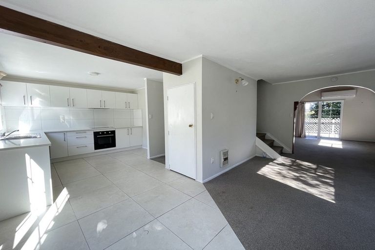 Photo of property in 26 Richards Avenue, Forrest Hill, Auckland, 0620