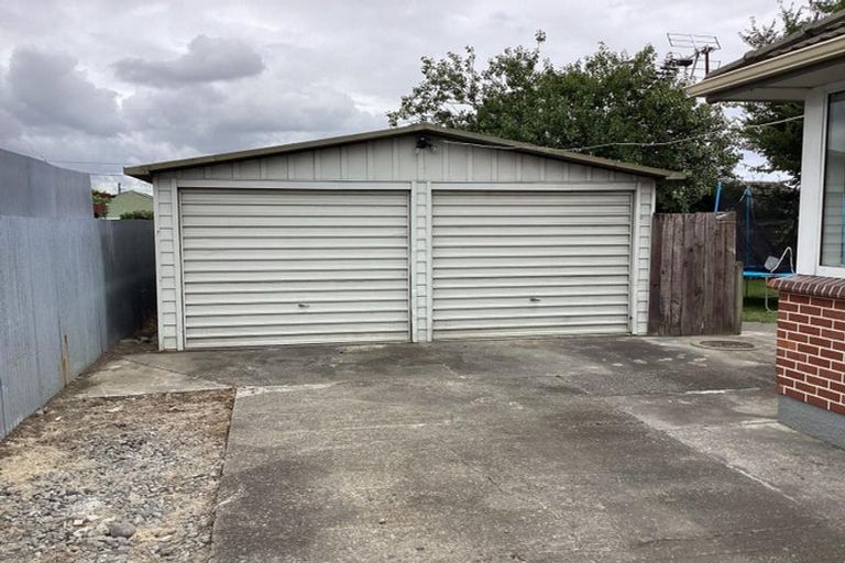 Photo of property in 42 Blankney Street, Hornby, Christchurch, 8042