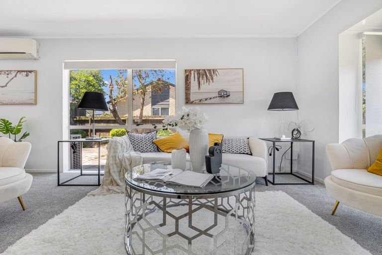 Photo of property in 20 Horlicks Place, Randwick Park, Auckland, 2105