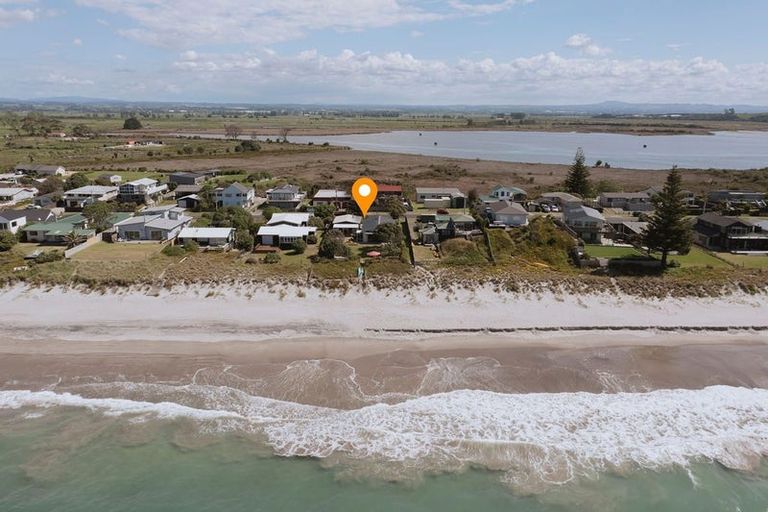 Photo of property in 515 Pukehina Parade, Pukehina, Te Puke, 3189