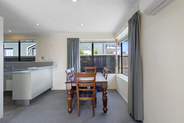 Photo of property in 2/244 Main Road North, Redwood, Christchurch, 8051