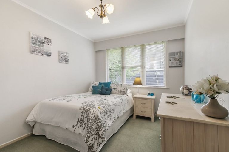 Photo of property in 272 Rangatira Road, Beach Haven, Auckland, 0626