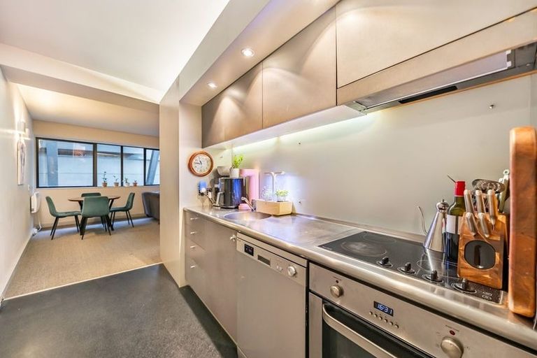 Photo of property in Gerondis Bldg Apartments, 206/60 Willis Street, Wellington Central, Wellington, 6011