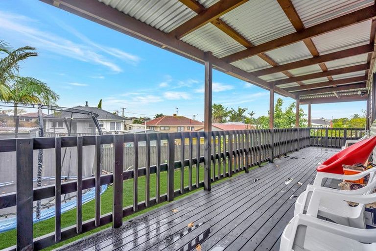 Photo of property in 2/40 Churchill Avenue, Manurewa, Auckland, 2102