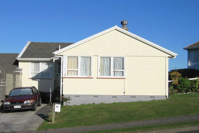 Photo of property in 4a 4b Rangituhi Crescent, Takapuwahia, Porirua, 5022