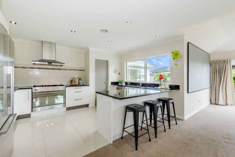 Photo of property in 7 Otupoa Way, Paraparaumu, 5032