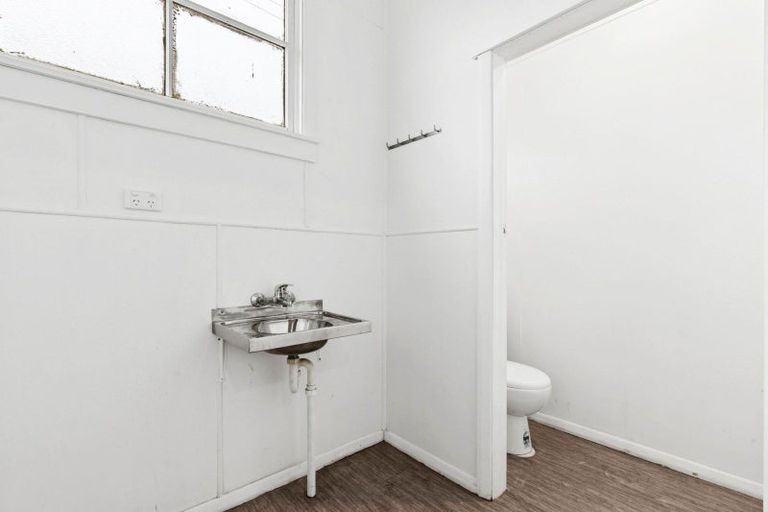 Photo of property in 17 Hampden Street, Murchison, 7007