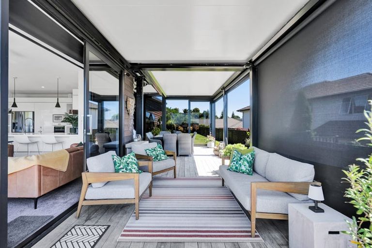 Photo of property in 15 Links Drive, Waiwhakaiho, New Plymouth, 4312