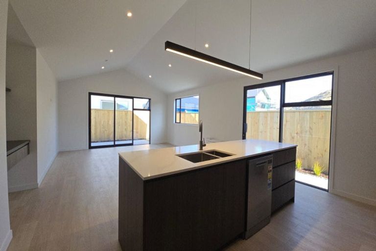 Photo of property in 13 Goldfinch Drive, Jacks Point, 9371