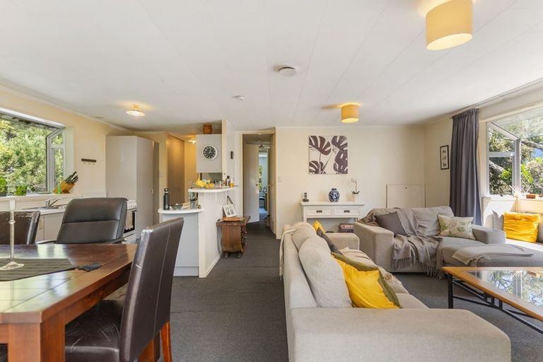 Photo of property in 121 Oreil Avenue, West Harbour, Auckland, 0618