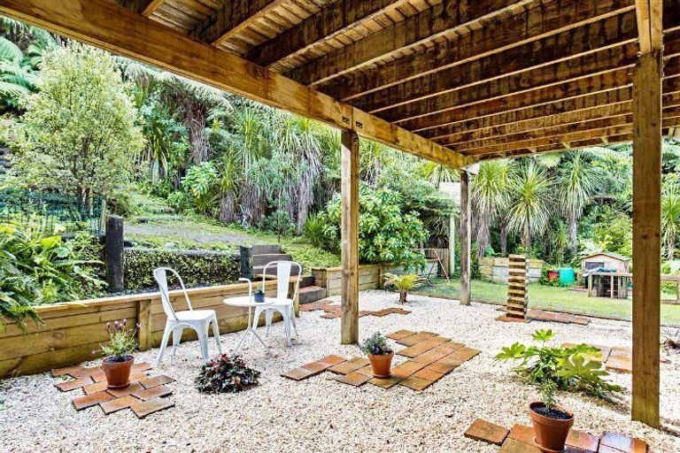 Photo of property in 29 Flavia Close, Torbay, Auckland, 0630