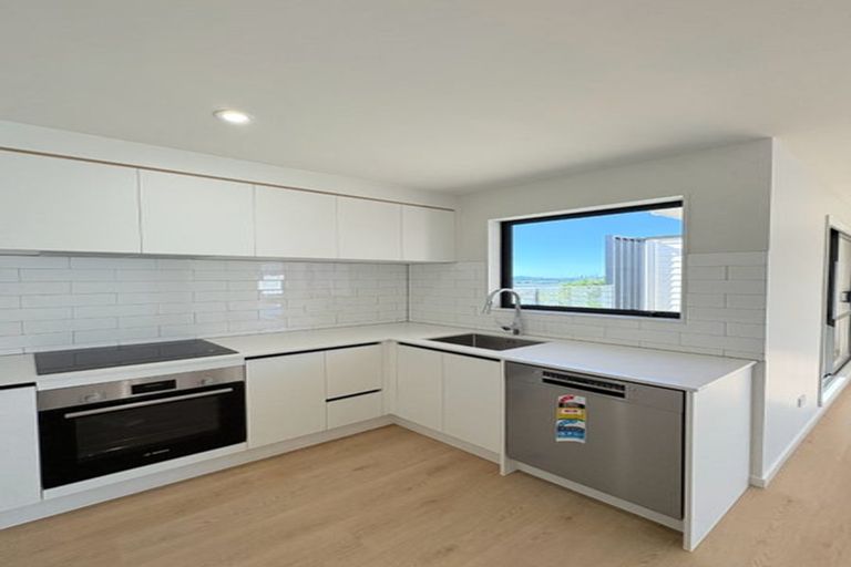 Photo of property in 27b Te Atatu Road, Te Atatu South, Auckland, 0610