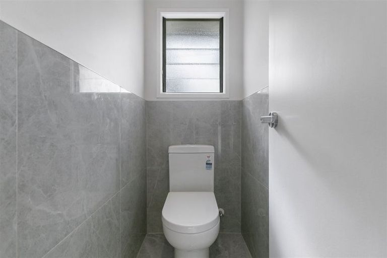 Photo of property in 2/15 Walter Macdonald Street, Howick, Auckland, 2014