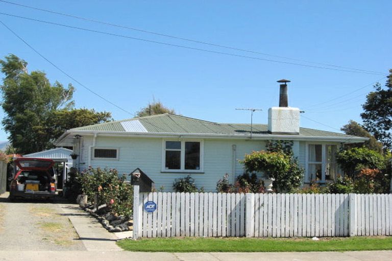 Photo of property in 13 Henderson Street, Riversdale, Blenheim, 7201