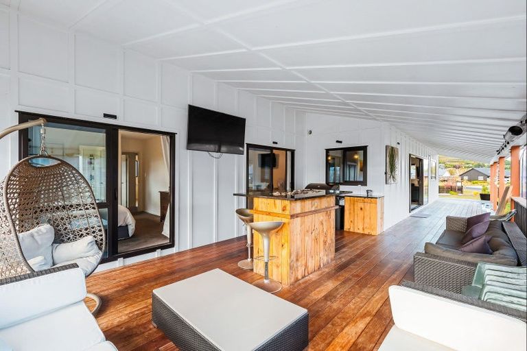 Photo of property in 14 Komahimahi Way, Motuoapa, 3382