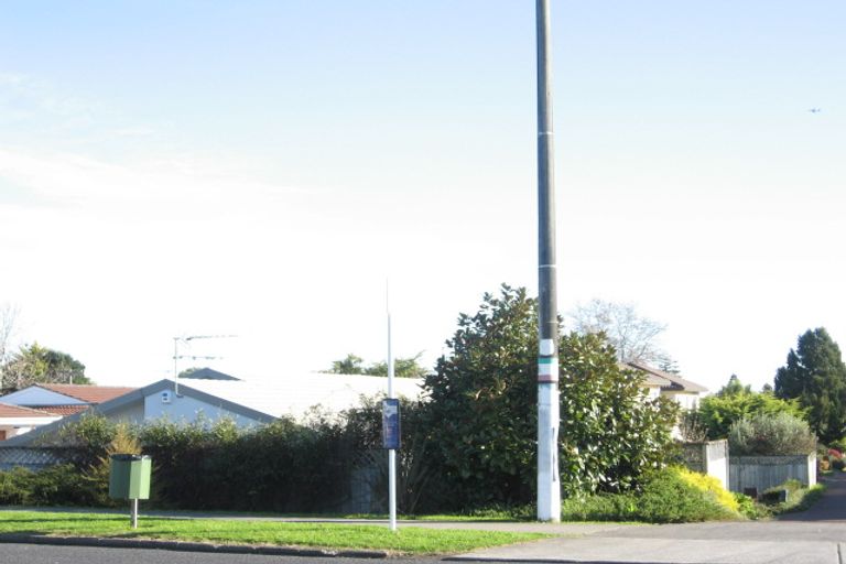 Photo of property in 2/47a Great South Road, Manurewa, Auckland, 2102