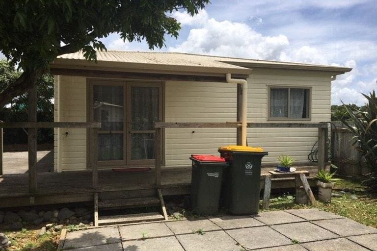 Photo of property in 22 Imrie Avenue, Mangere, Auckland, 2022