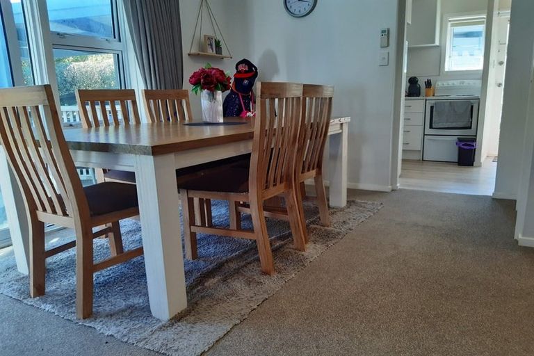 Photo of property in 118 Middleton Road, Churton Park, Wellington, 6037