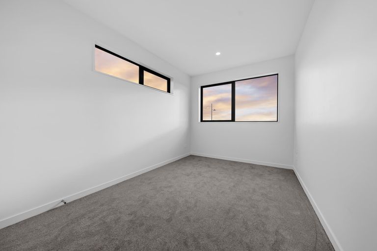 Photo of property in 30 Korowhiti Road, Clarks Beach, 2122