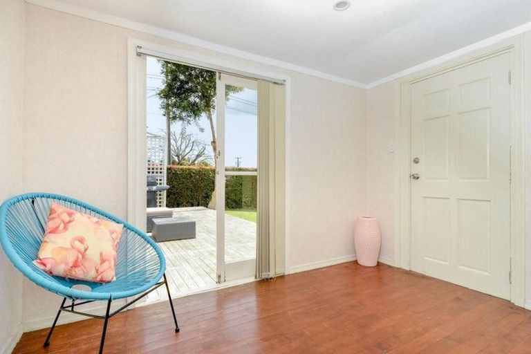Photo of property in 74 Pooks Road, Ranui, Auckland, 0612