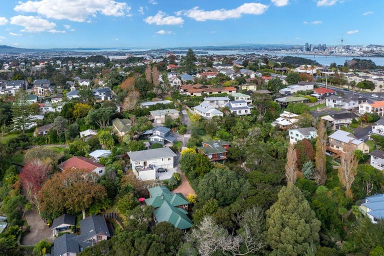 Photo of property in 8f Roseberry Avenue, Birkenhead, Auckland, 0626