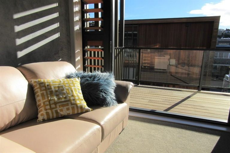 Photo of property in Vedado Apartments, 305/41u Hopper Street, Mount Cook, Wellington, 6011