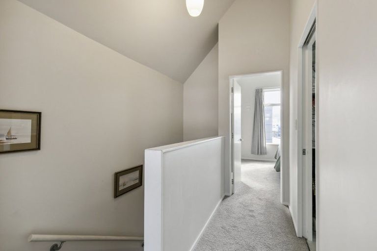 Photo of property in Pirie Street Townhouses, 32/35u Pirie Street, Mount Victoria, Wellington, 6011