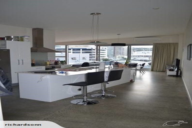 Photo of property in 25u1 Home Street, Mount Victoria, Wellington, 6011