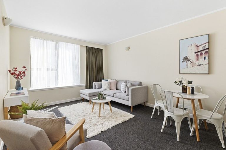 Photo of property in Hobson Court Flats, 42/70u Hobson Street, Thorndon, Wellington, 6011