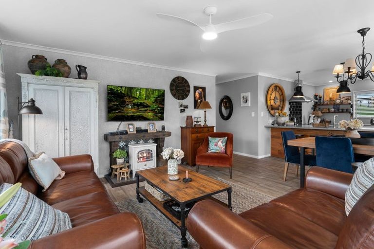 Photo of property in 1 Snapper Street, Baylys Beach, Dargaville, 0377