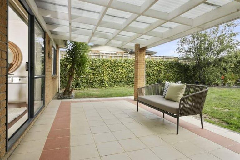 Photo of property in 24 Donegal Park Drive, Flat Bush, Auckland, 2019