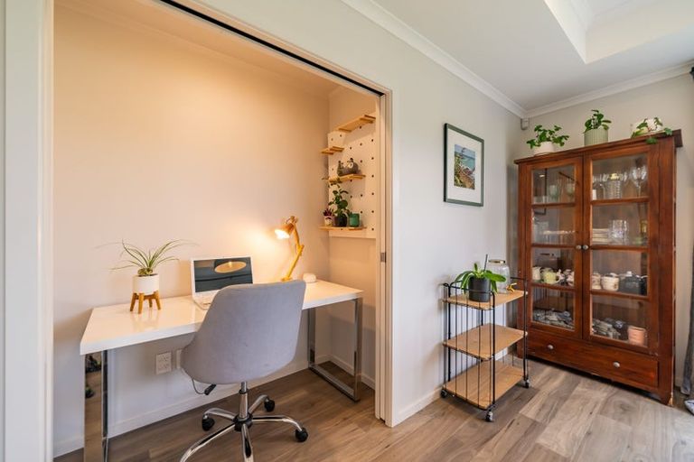 Photo of property in 6 Schooner Drive, Whitby, Porirua, 5024