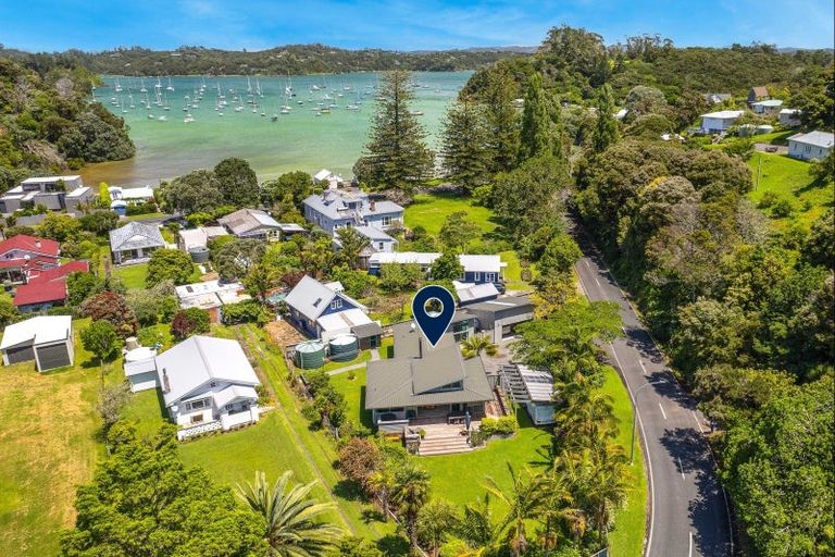 Photo of property in 13 Florance Avenue, Russell, 0202