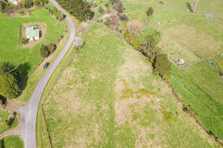 Photo of property in 288 North Manakau Road, Manakau, 5573