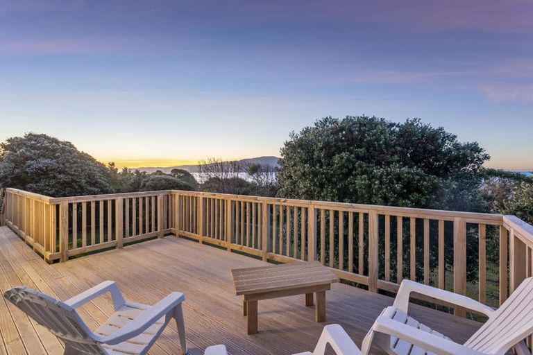 Photo of property in 7 Nuhaka Place, Paraparaumu Beach, Paraparaumu, 5032
