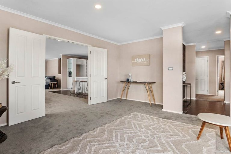 Photo of property in 41 Ina Ville Drive, Pukekohe, 2120