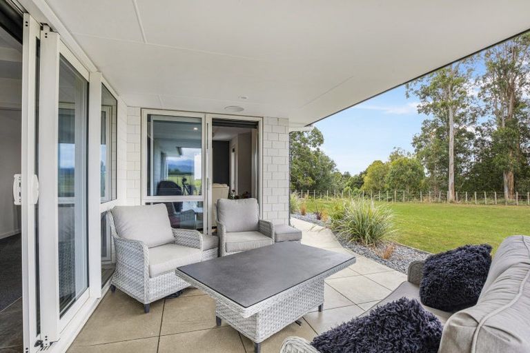 Photo of property in 335 Muhunoa Road East, Muhunoa East, Levin, 5570