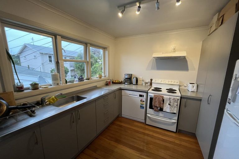 Photo of property in 3/30 Garden Road, Northland, Wellington, 6012