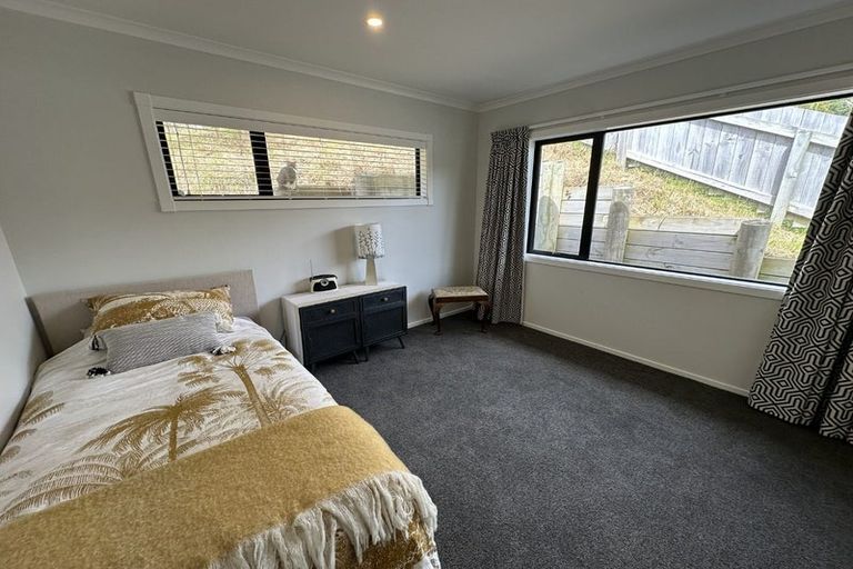 Photo of property in 2a Leadline Place, Whitby, Porirua, 5024