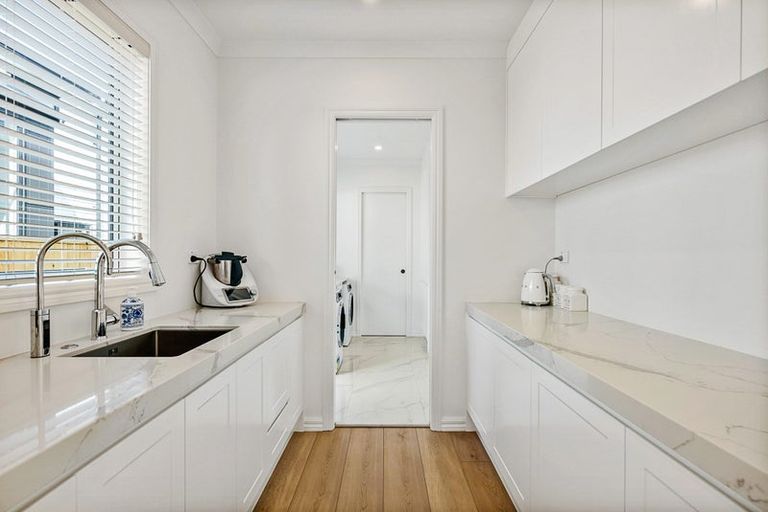 Photo of property in 22 Tai Crescent, Hobsonville, Auckland, 0616