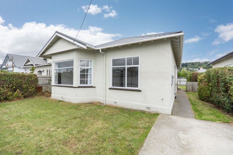 Photo of property in 6 West Avenue, Saint Clair, Dunedin, 9012