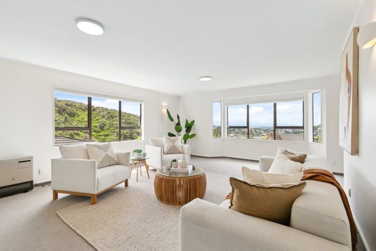 Photo of property in 18 Satara Crescent, Khandallah, Wellington, 6035