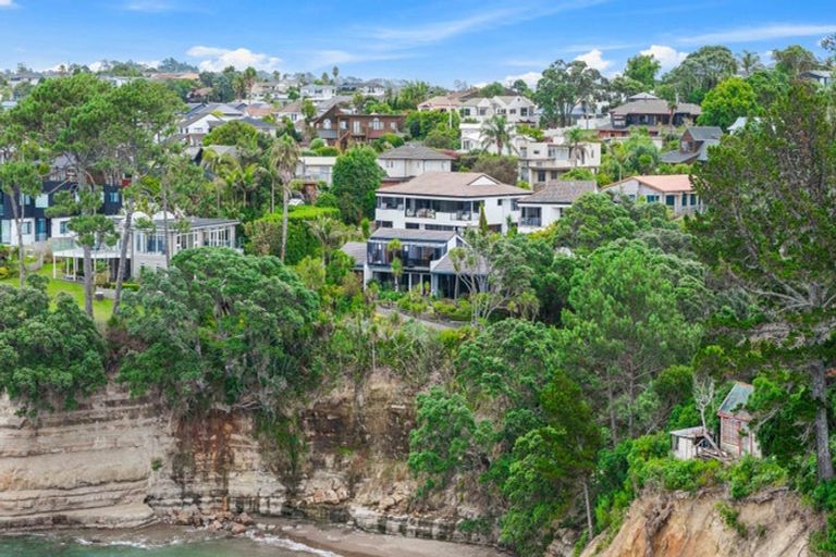 Photo of property in 75 Cliff Road, Torbay, Auckland, 0630