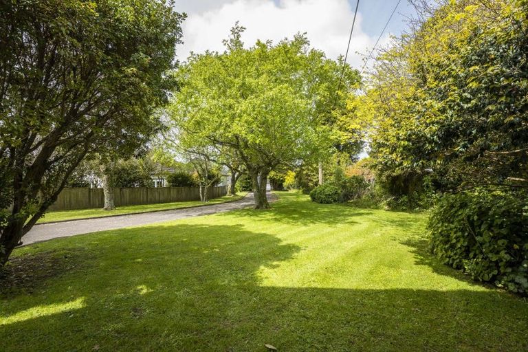 Photo of property in 426 Mangorei Road, Highlands Park, New Plymouth, 4312