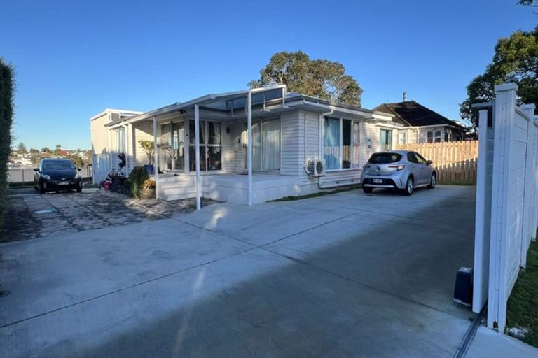 Photo of property in 26 Waimana Avenue, Northcote Point, Auckland, 0627